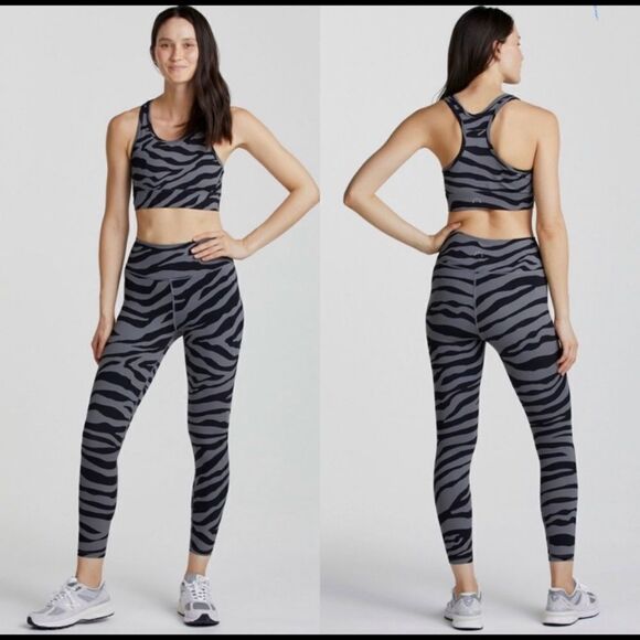 Varley leggings grey/black zebra Luna leggings large like new - Picture 1 of 7